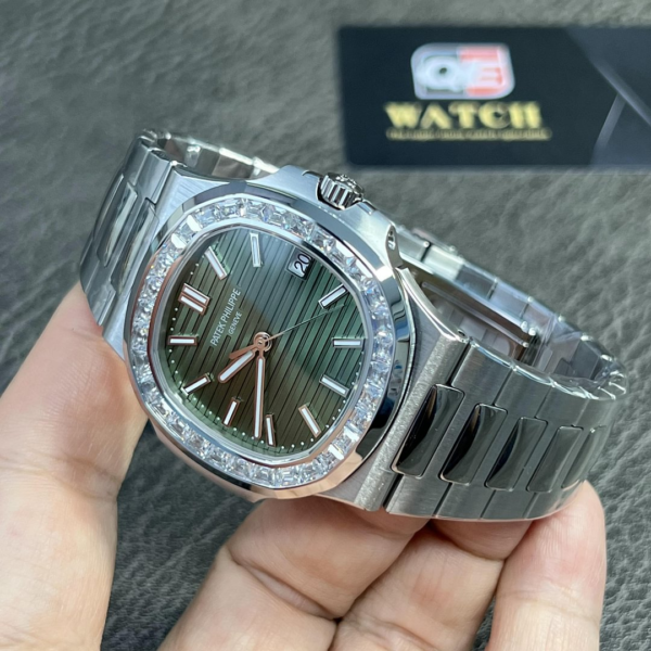 PATEK PHILIPPE Nautilus Stainless Steel with Green Dial and Diamond Bezel (40mm) Super Clone - Image 4