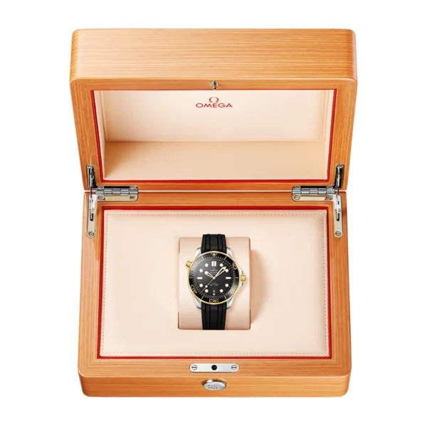OMEGA Seamaster Diver 300m 42mm Black Dial & 18ct Yellow Gold Men's Watch - Image 4