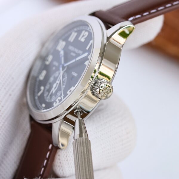 Patek Philippe Calatrava Pilot Travel Time 5524G-001 - Image 4