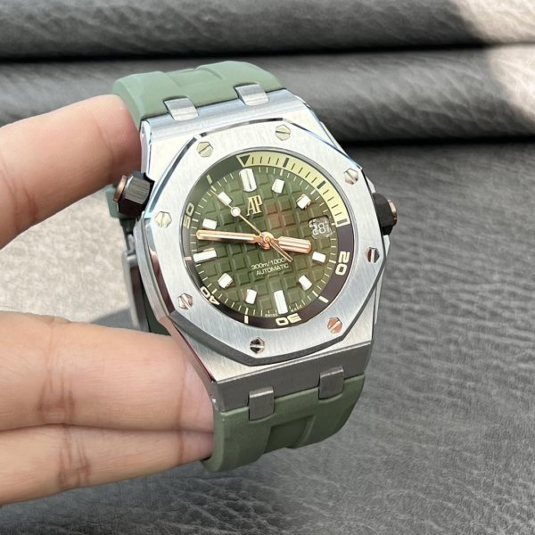 AUdemars Piguet Royal Oak Offshore Diver 15720 Stainless Steel with Green Dial (42mm) Super Clone - Image 5