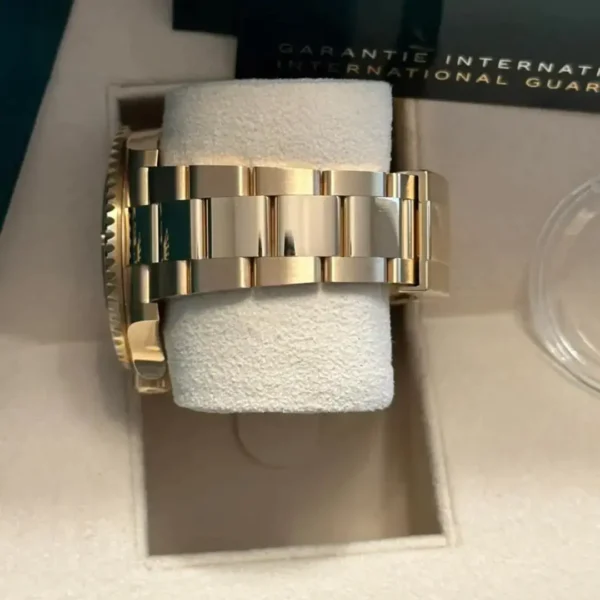 Rolex Submariner m126618LB Blue 18K Yellow Gold - Image 6