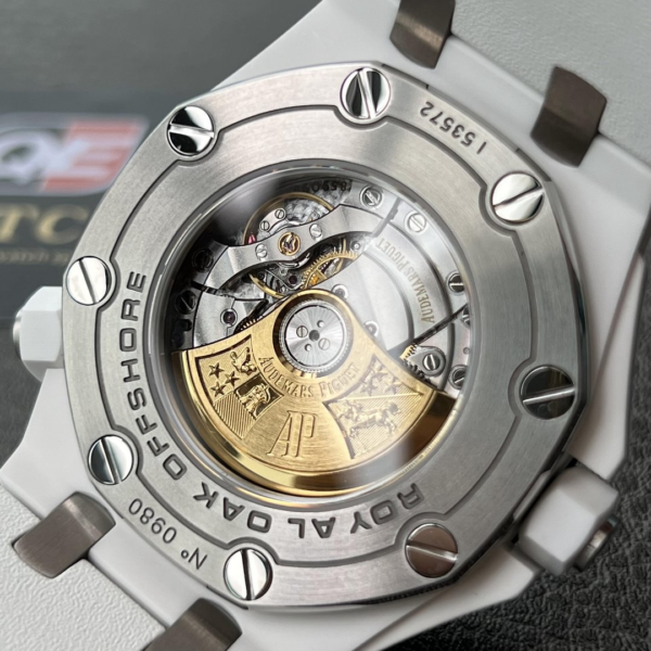 AUdemars Piguet Royal Oak Offshore Diver 15707 White Ceramic on White Rubber Strap 42mm Super Clone - Image 10