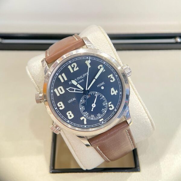 Patek Philippe Calatrava Pilot Travel Time 5524G-001 - Image 3